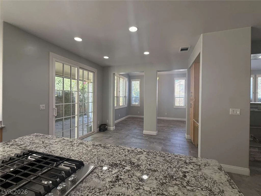 9329 Eagle Ridge, Las Vegas, NV 89134