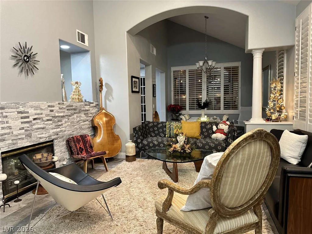9329 Eagle Ridge, Las Vegas, NV 89134