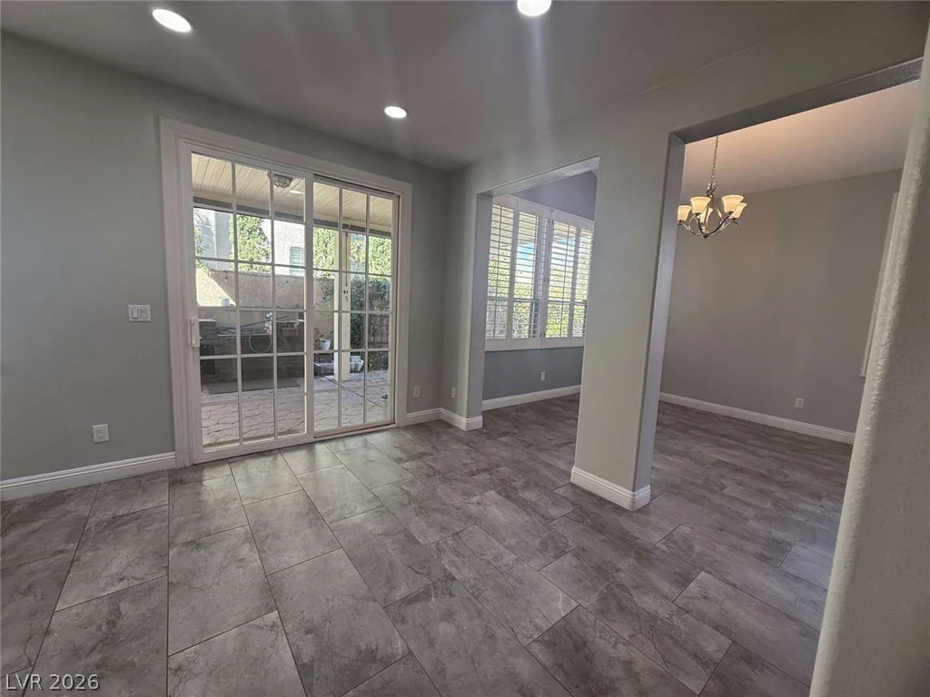 9329 Eagle Ridge, Las Vegas, NV 89134