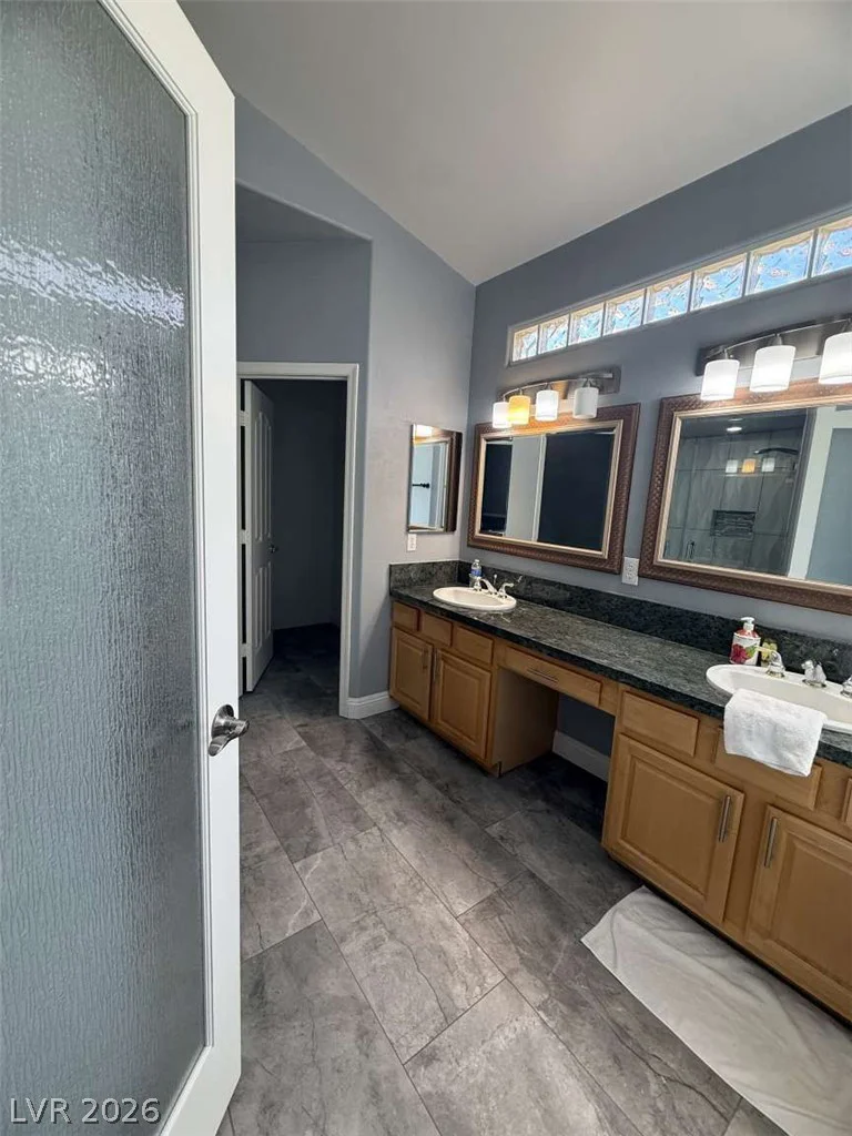 9329 Eagle Ridge, Las Vegas, NV 89134