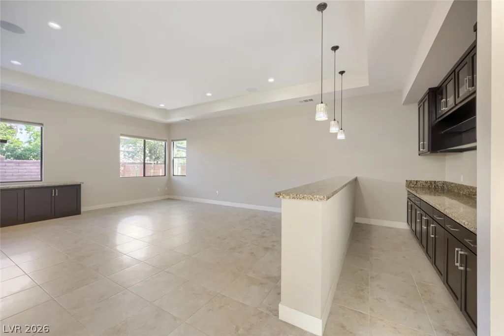 70 Grey Feather, Las Vegas, NV 89135
