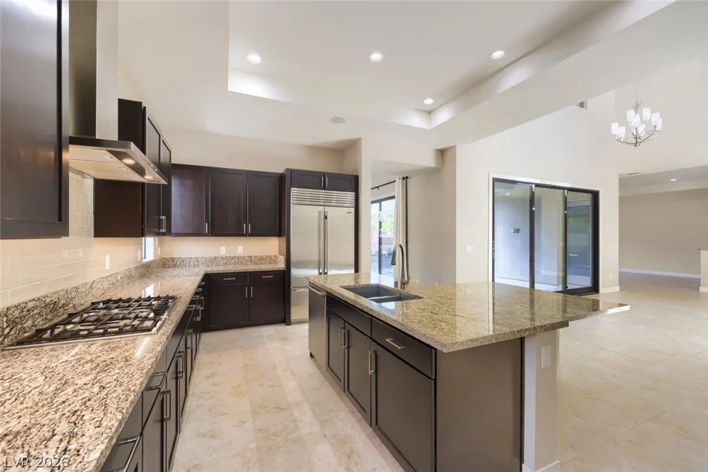 70 Grey Feather, Las Vegas, NV 89135