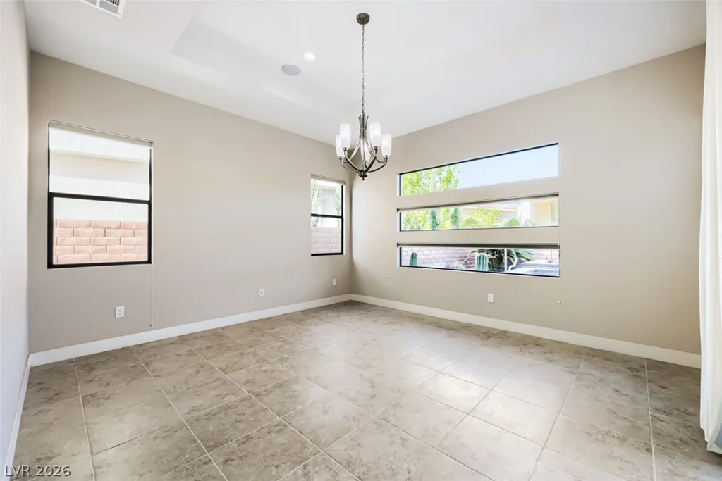 70 Grey Feather, Las Vegas, NV 89135