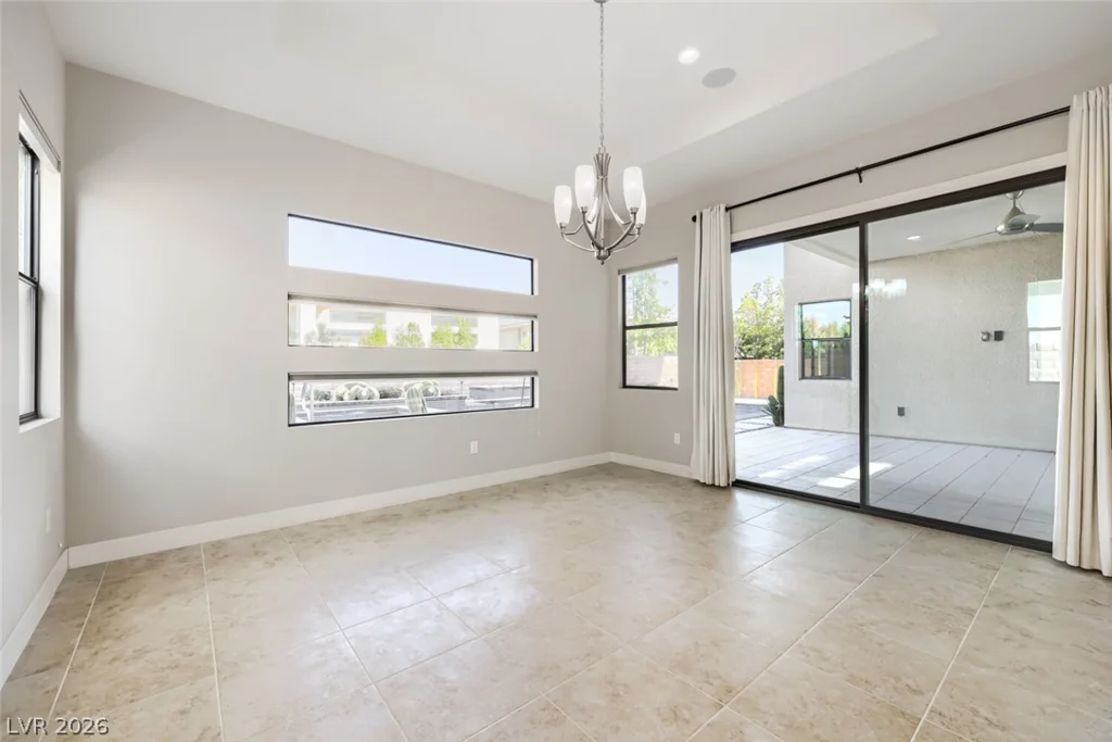 70 Grey Feather, Las Vegas, NV 89135