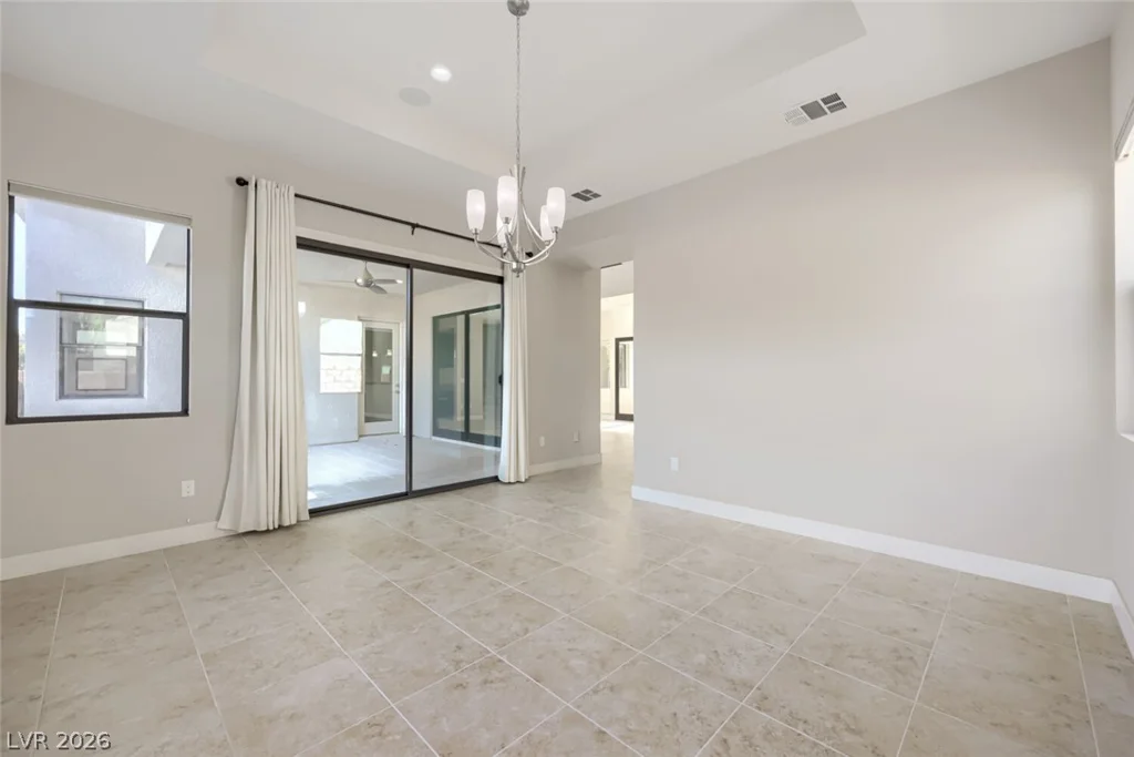 70 Grey Feather, Las Vegas, NV 89135