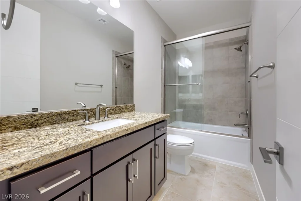70 Grey Feather, Las Vegas, NV 89135