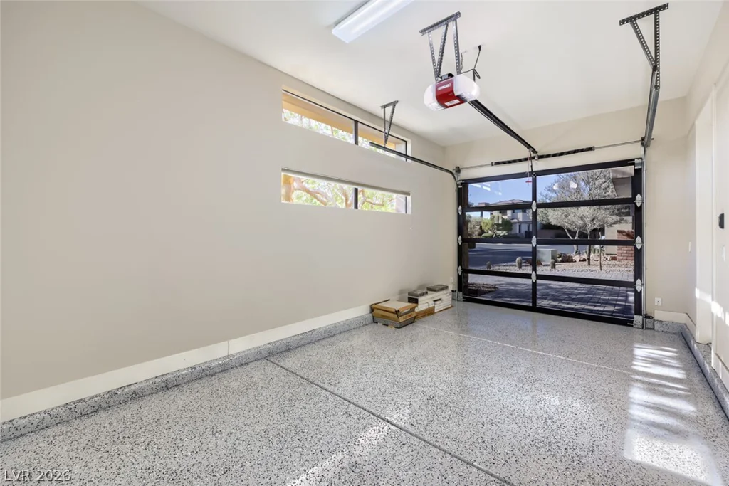 70 Grey Feather, Las Vegas, NV 89135
