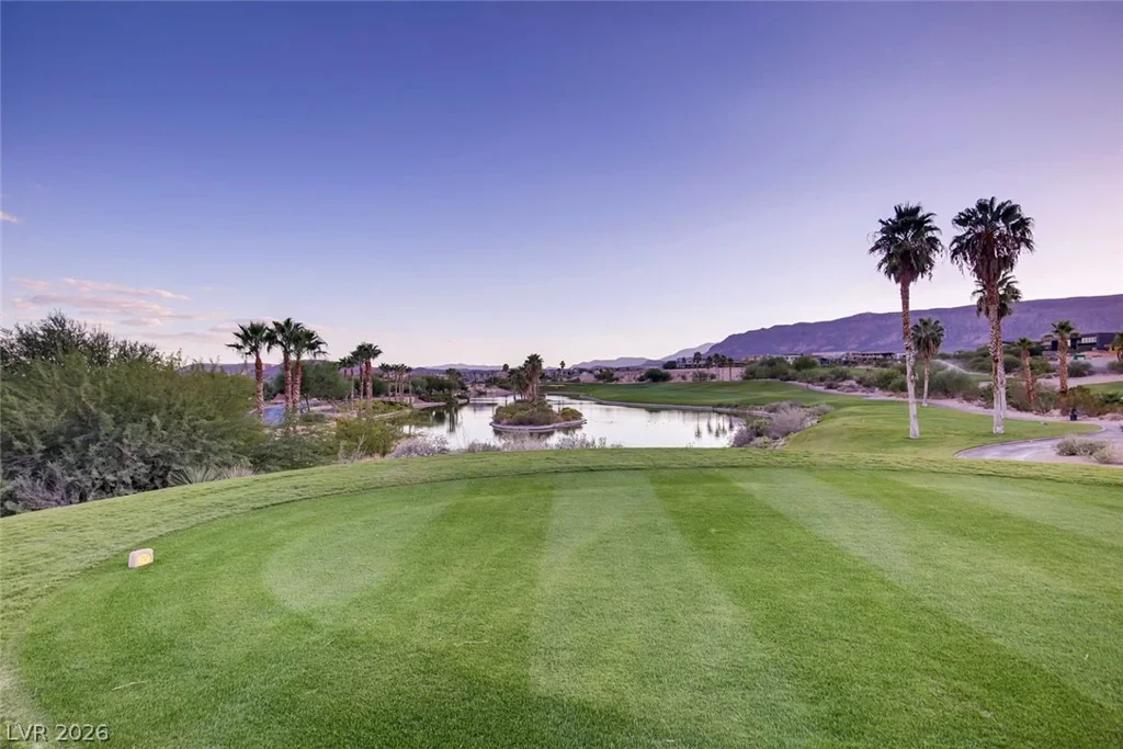70 Grey Feather, Las Vegas, NV 89135