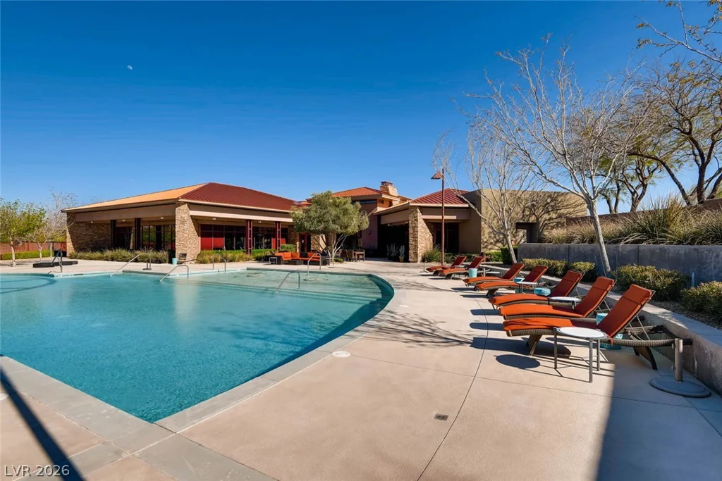 70 Grey Feather, Las Vegas, NV 89135
