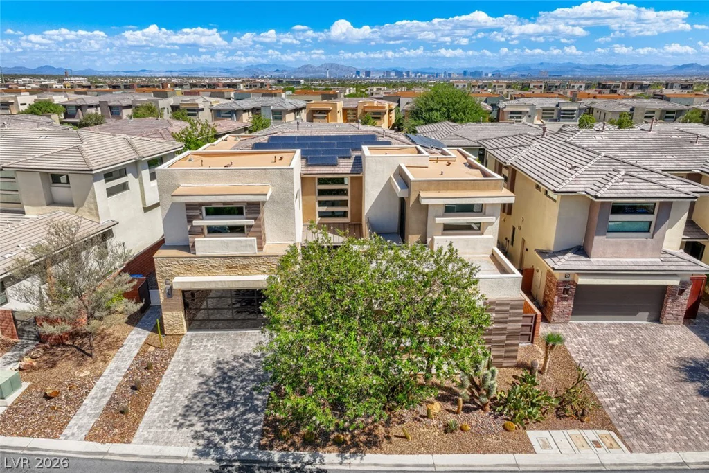 70 Grey Feather, Las Vegas, NV 89135
