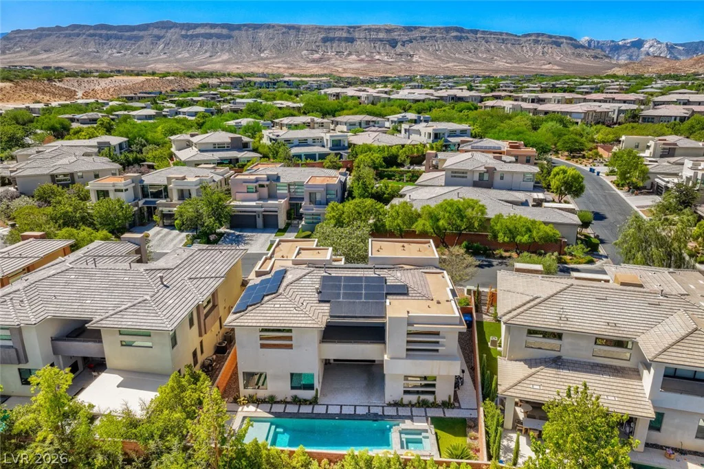 70 Grey Feather, Las Vegas, NV 89135
