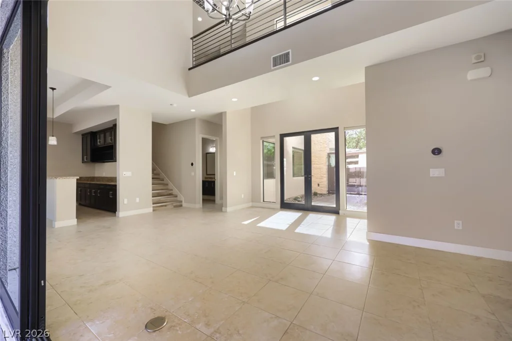 70 Grey Feather, Las Vegas, NV 89135