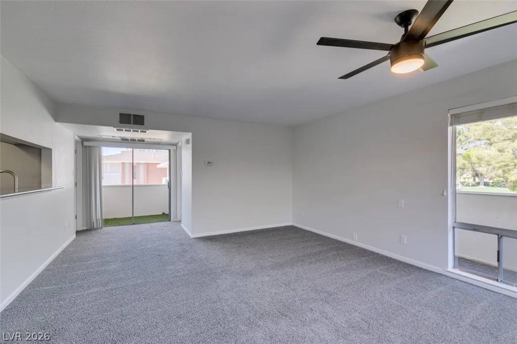 714 Oakmont, Las Vegas, NV 89109