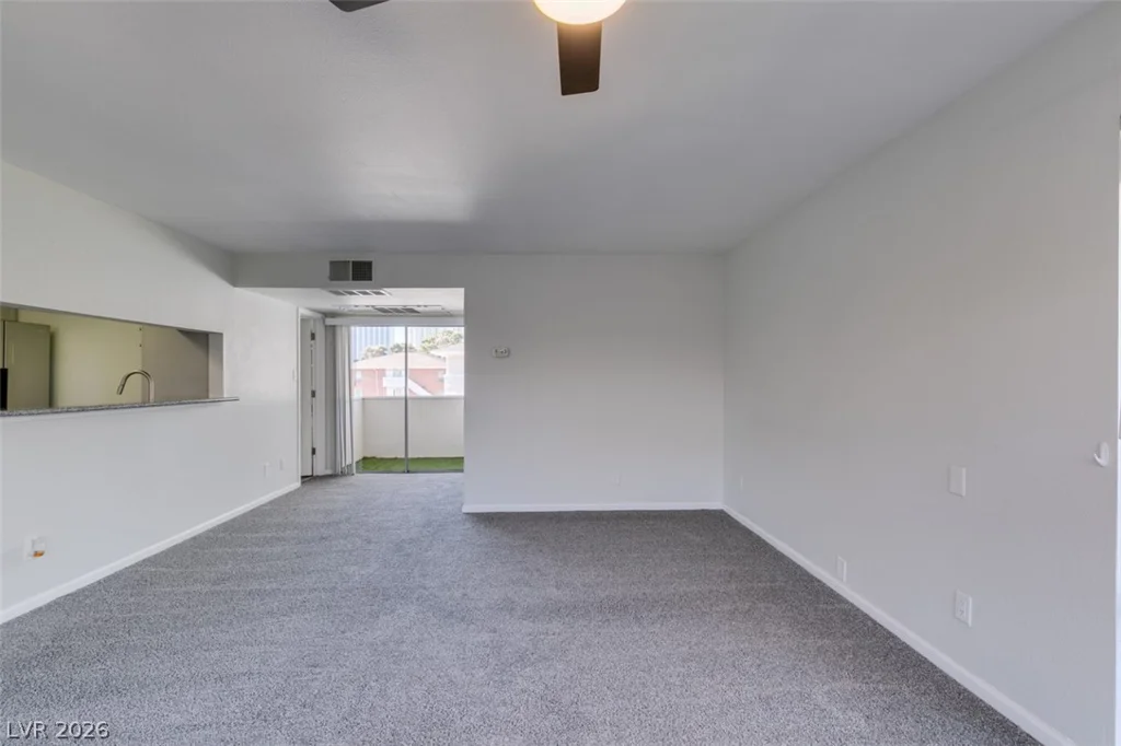 714 Oakmont, Las Vegas, NV 89109