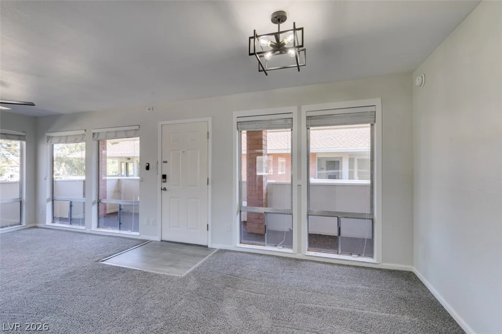 714 Oakmont, Las Vegas, NV 89109