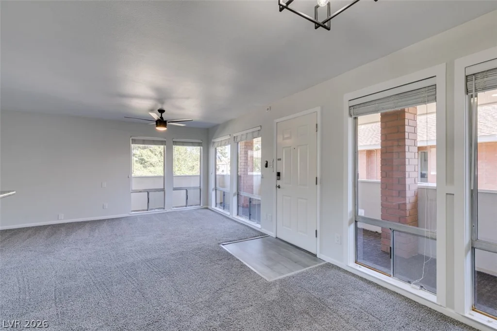 714 Oakmont, Las Vegas, NV 89109