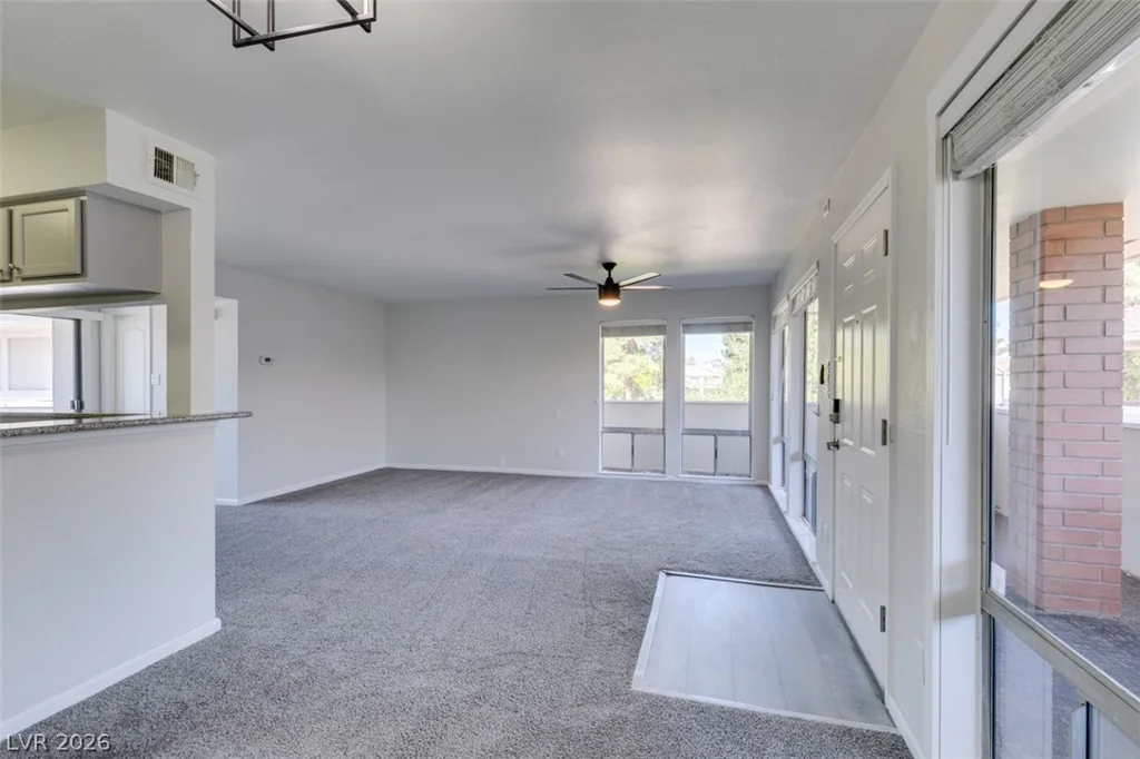 714 Oakmont, Las Vegas, NV 89109