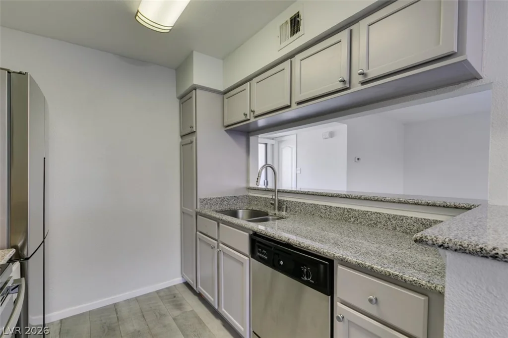 714 Oakmont, Las Vegas, NV 89109