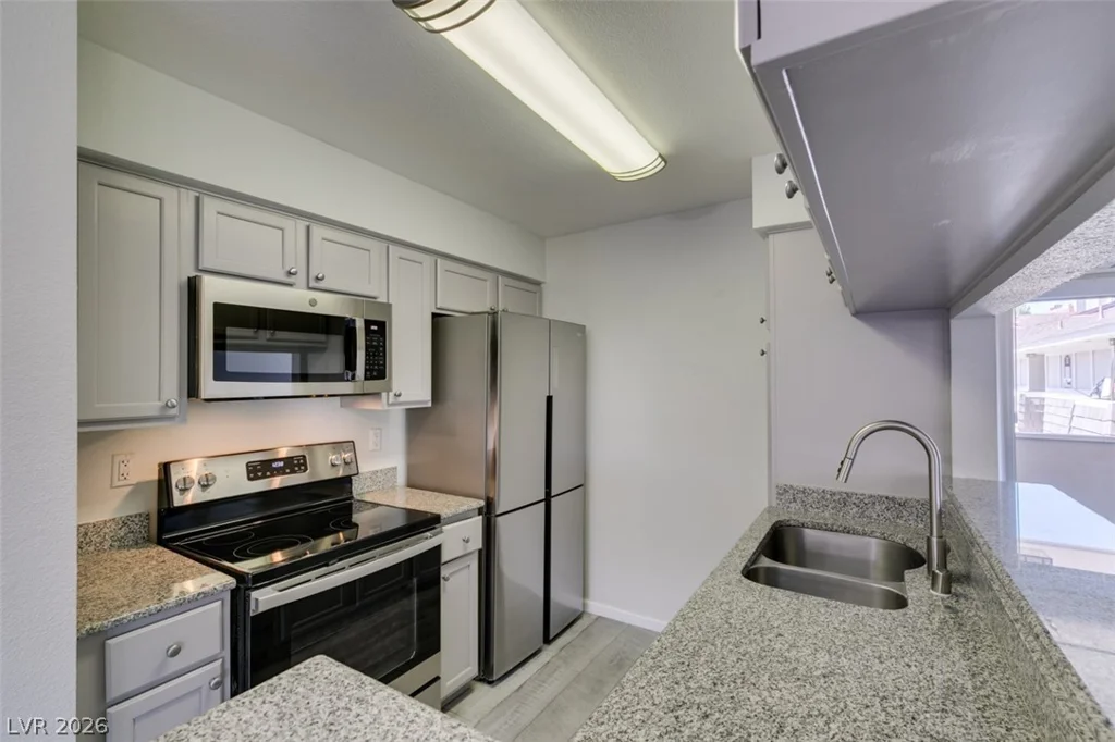 714 Oakmont, Las Vegas, NV 89109