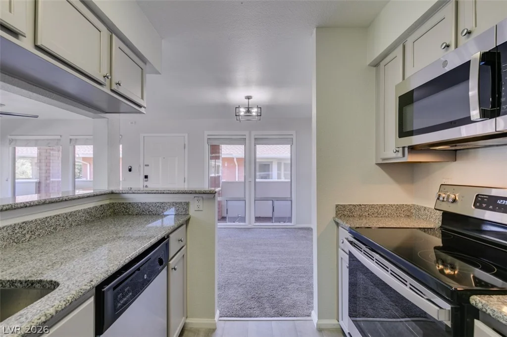 714 Oakmont, Las Vegas, NV 89109