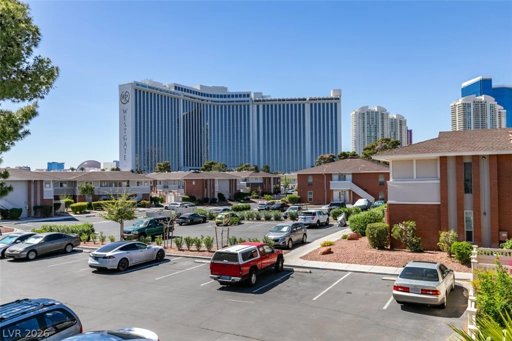 714 Oakmont, Las Vegas, NV 89109