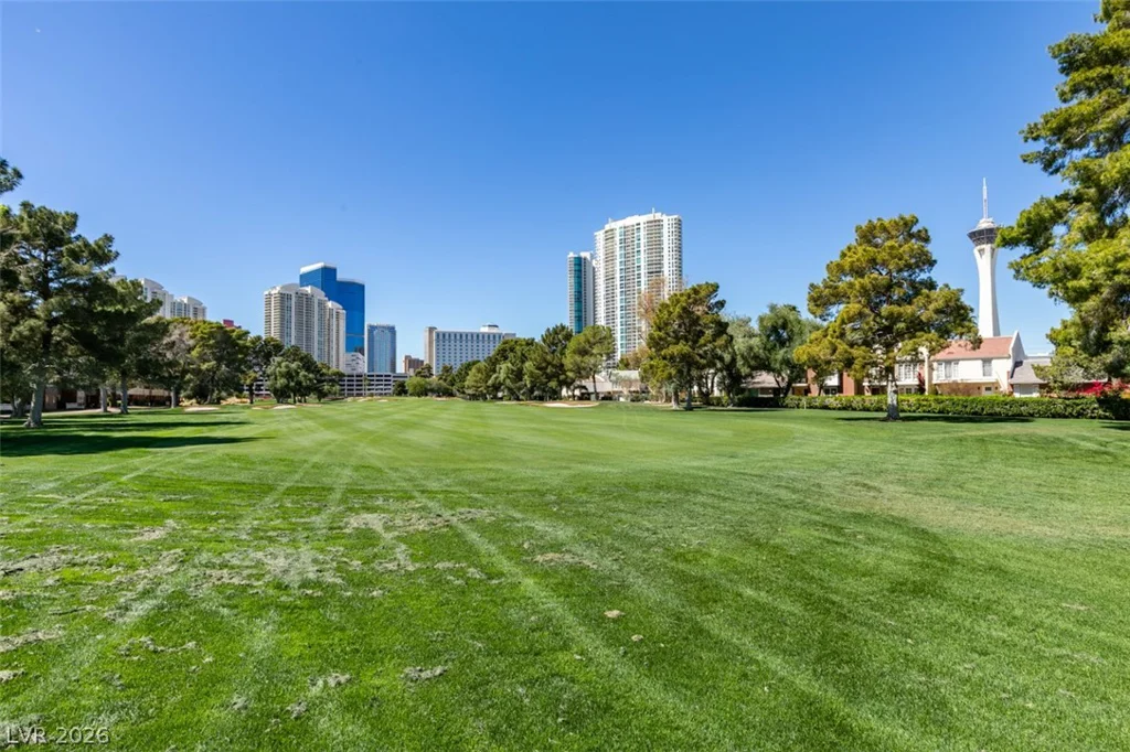 714 Oakmont, Las Vegas, NV 89109