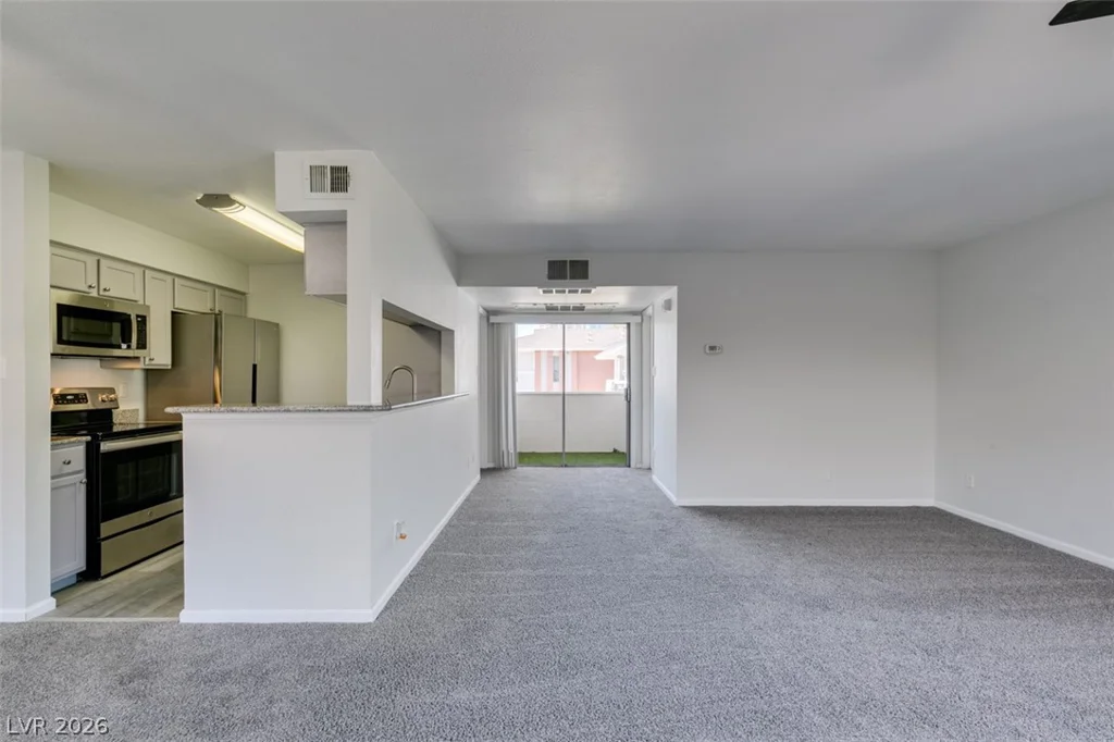 714 Oakmont, Las Vegas, NV 89109