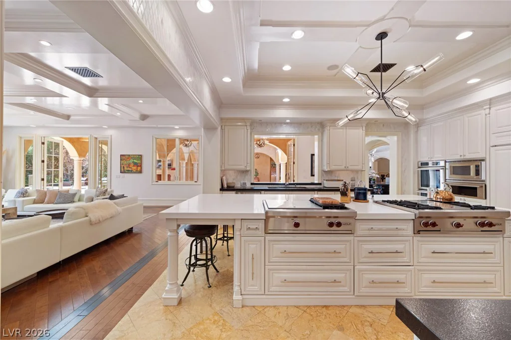 30 Augusta Canyon, Las Vegas, NV 89141