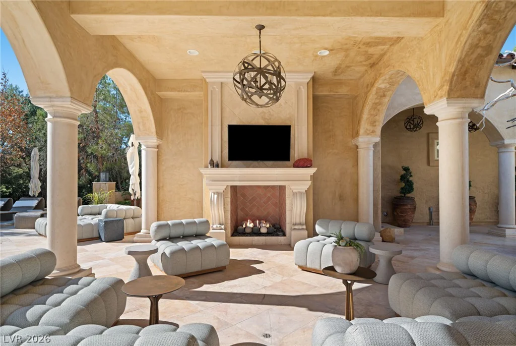 30 Augusta Canyon, Las Vegas, NV 89141