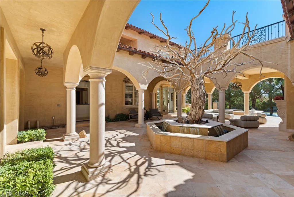 30 Augusta Canyon, Las Vegas, NV 89141