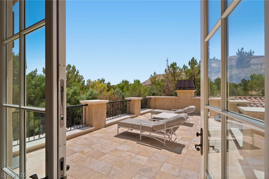 30 Augusta Canyon, Las Vegas, NV 89141