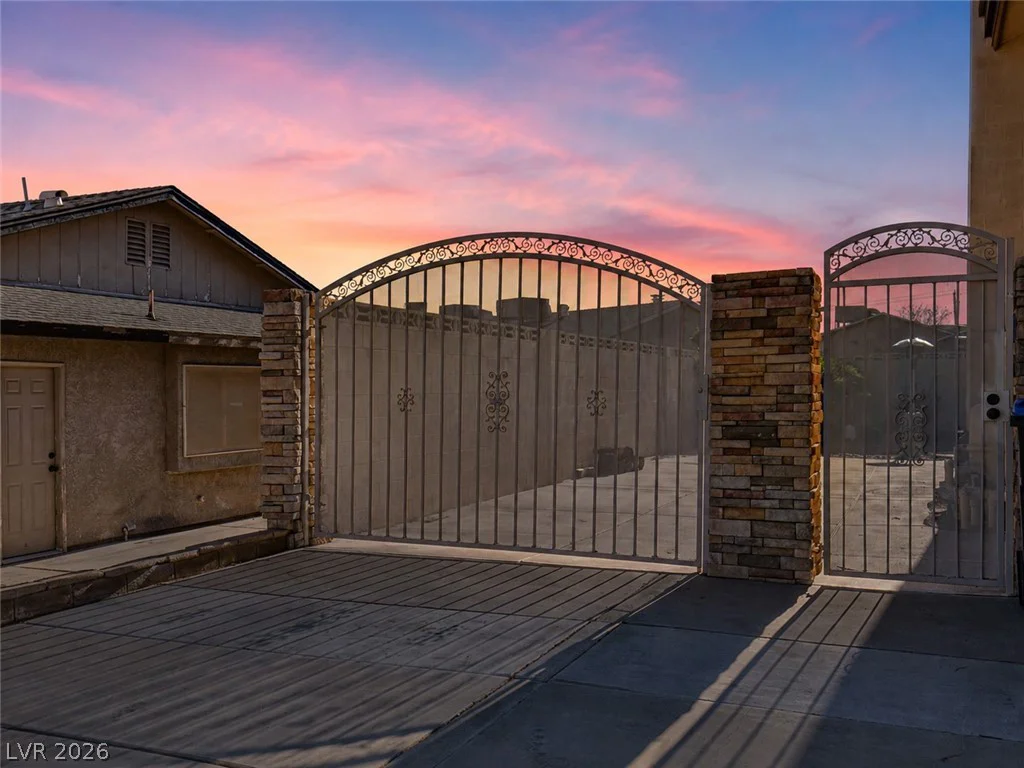 737 Brick, Henderson, NV 89002