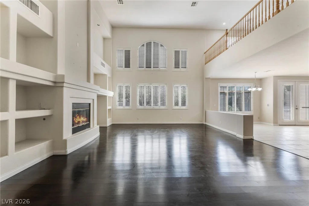8901 Goldstone, Las Vegas, NV 89143