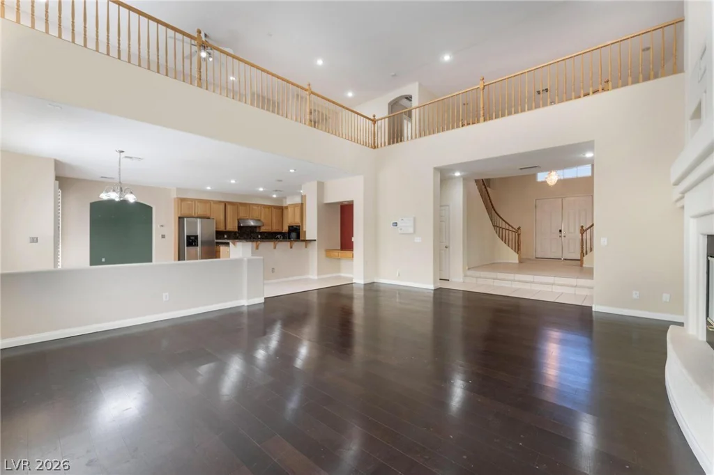 8901 Goldstone, Las Vegas, NV 89143