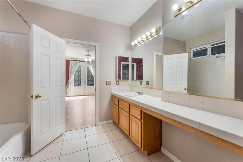 8901 Goldstone, Las Vegas, NV 89143