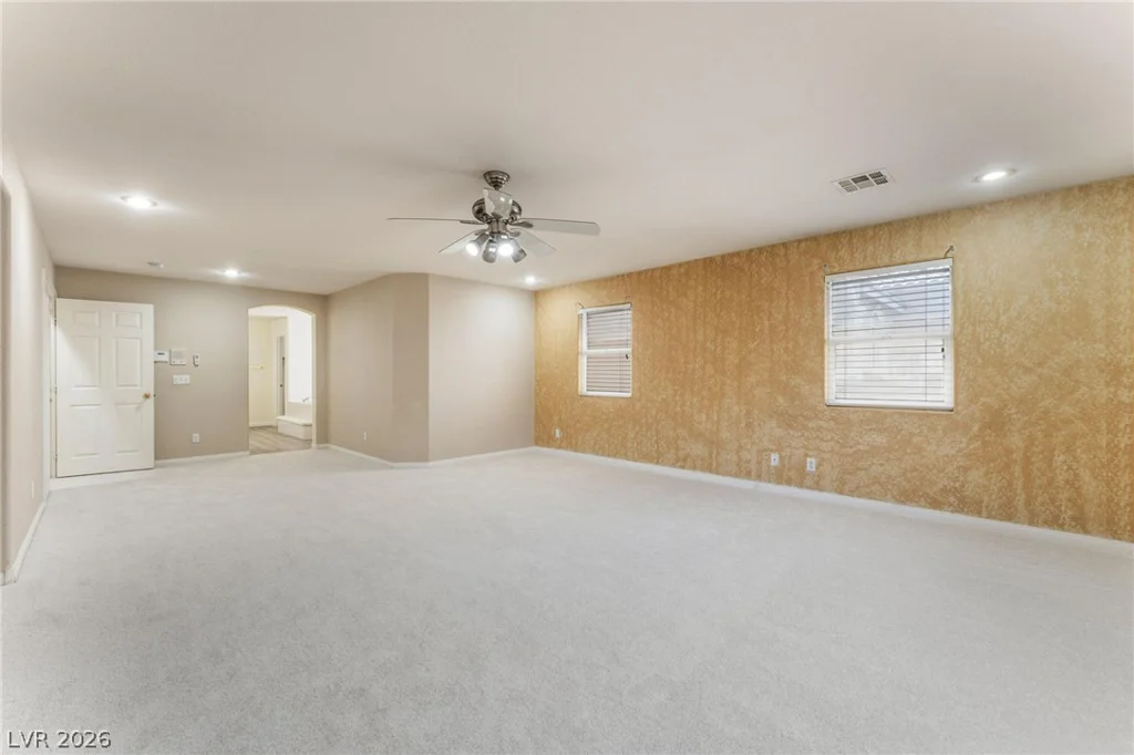 8901 Goldstone, Las Vegas, NV 89143