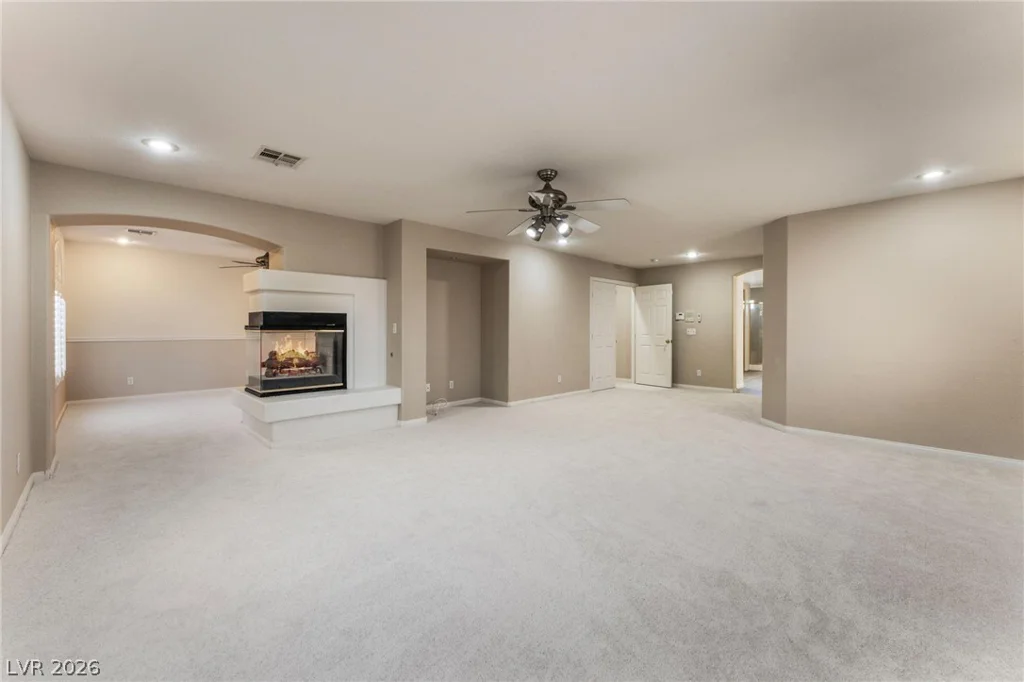 8901 Goldstone, Las Vegas, NV 89143