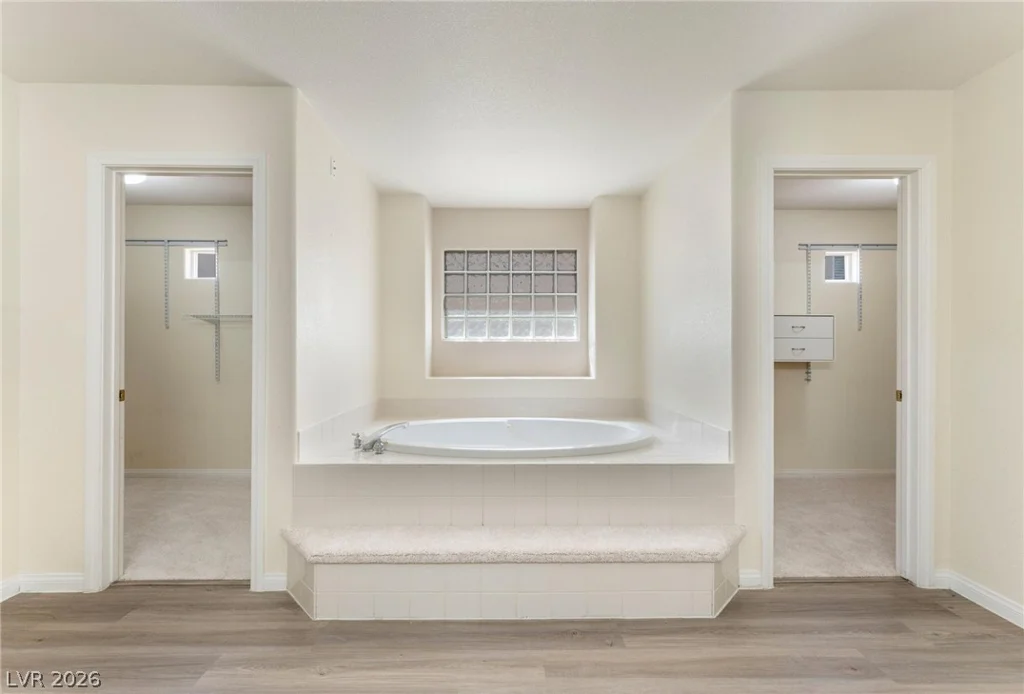 8901 Goldstone, Las Vegas, NV 89143