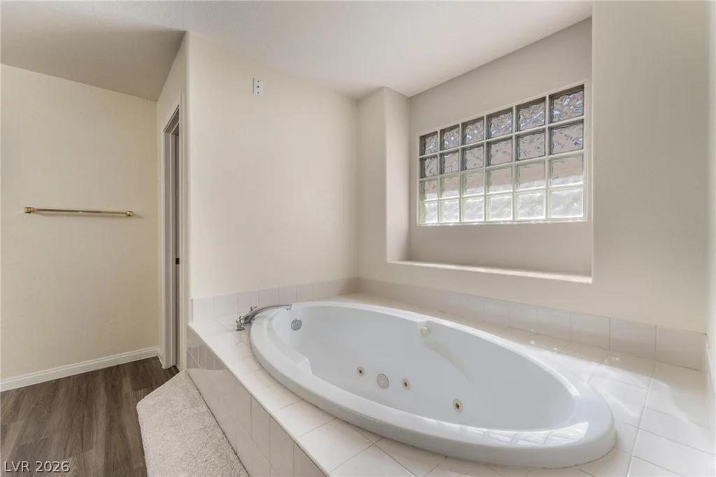 8901 Goldstone, Las Vegas, NV 89143