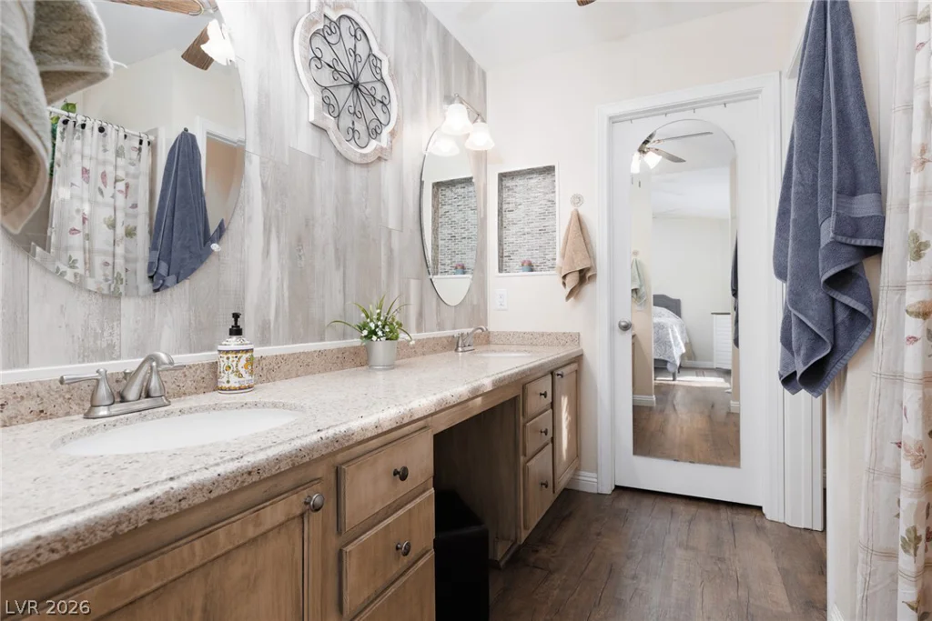 8301 Hydra, Las Vegas, NV 89128
