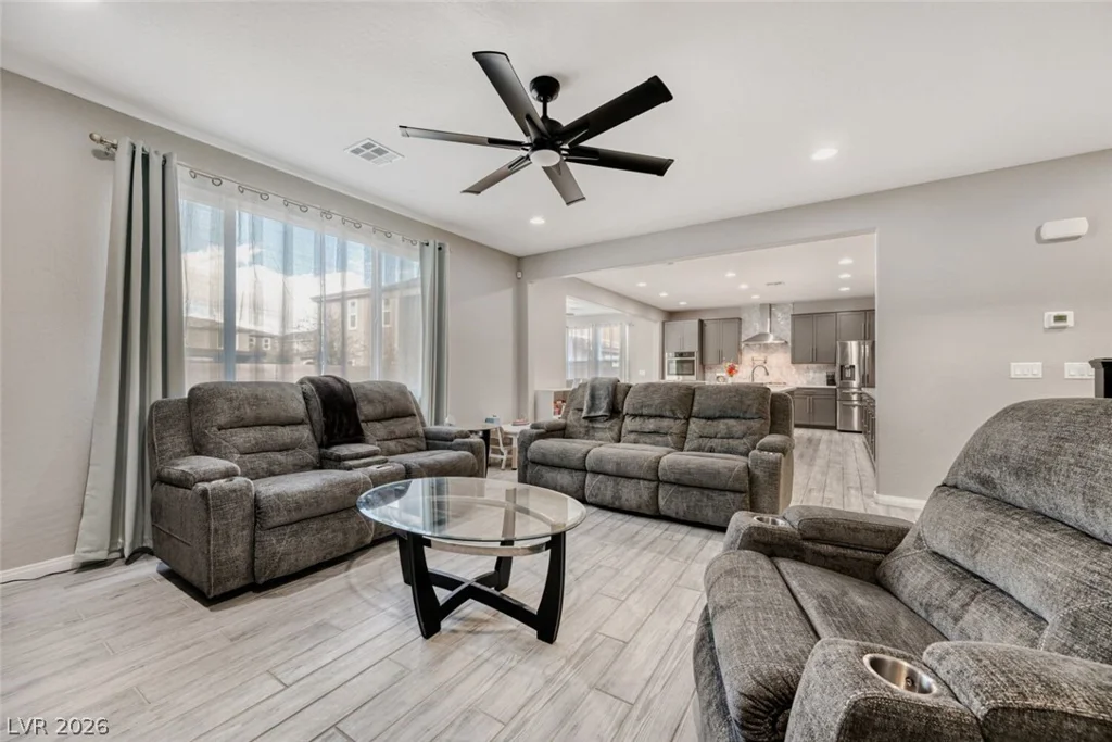 70 Pikiariki, Las Vegas, NV 89183