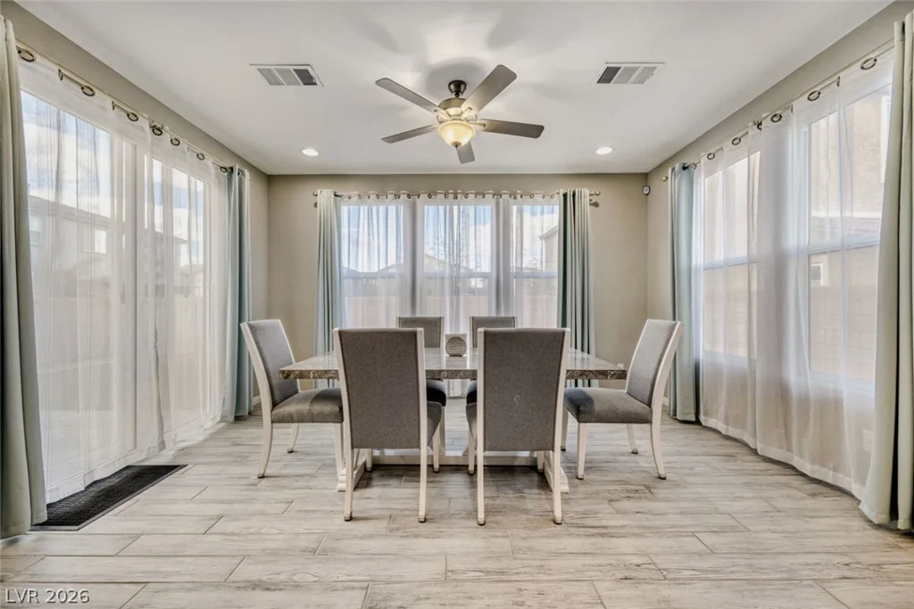 70 Pikiariki, Las Vegas, NV 89183