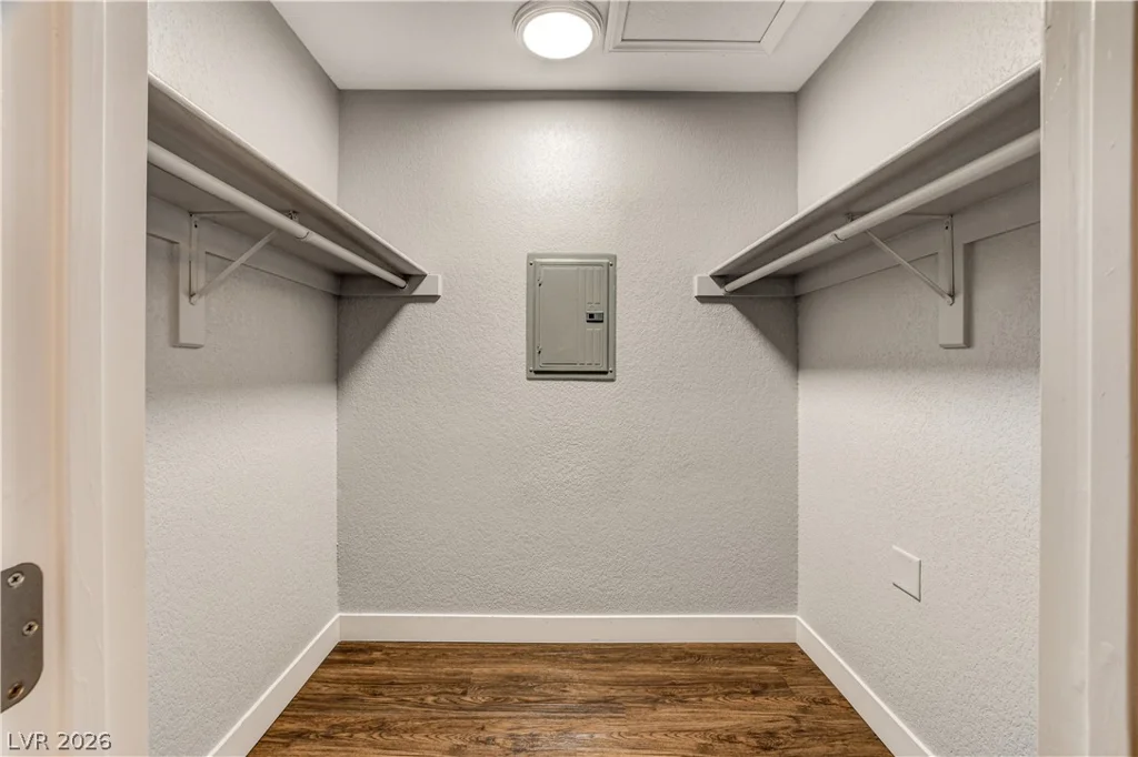 100 Crestline, Las Vegas, NV 89107