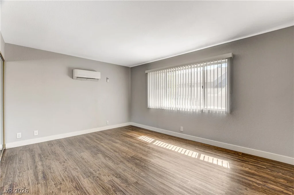 100 Crestline, Las Vegas, NV 89107