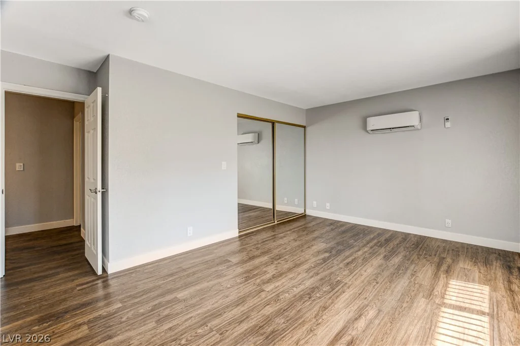 100 Crestline, Las Vegas, NV 89107