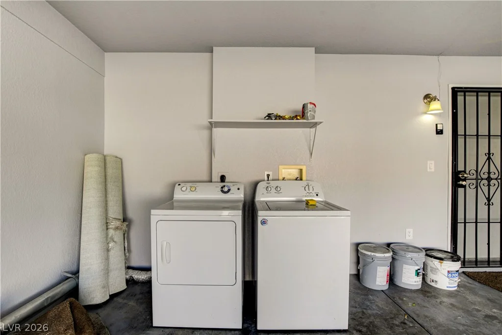 100 Crestline, Las Vegas, NV 89107