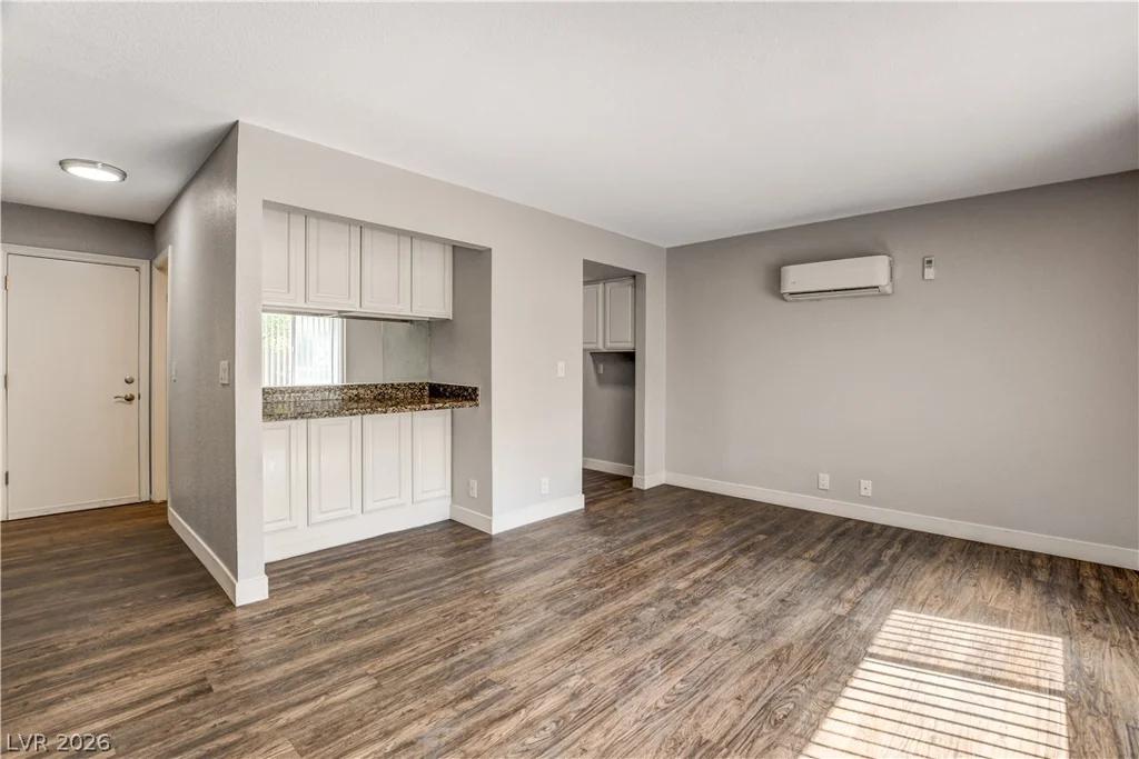 100 Crestline, Las Vegas, NV 89107