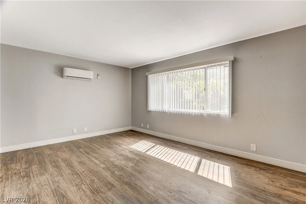 100 Crestline, Las Vegas, NV 89107