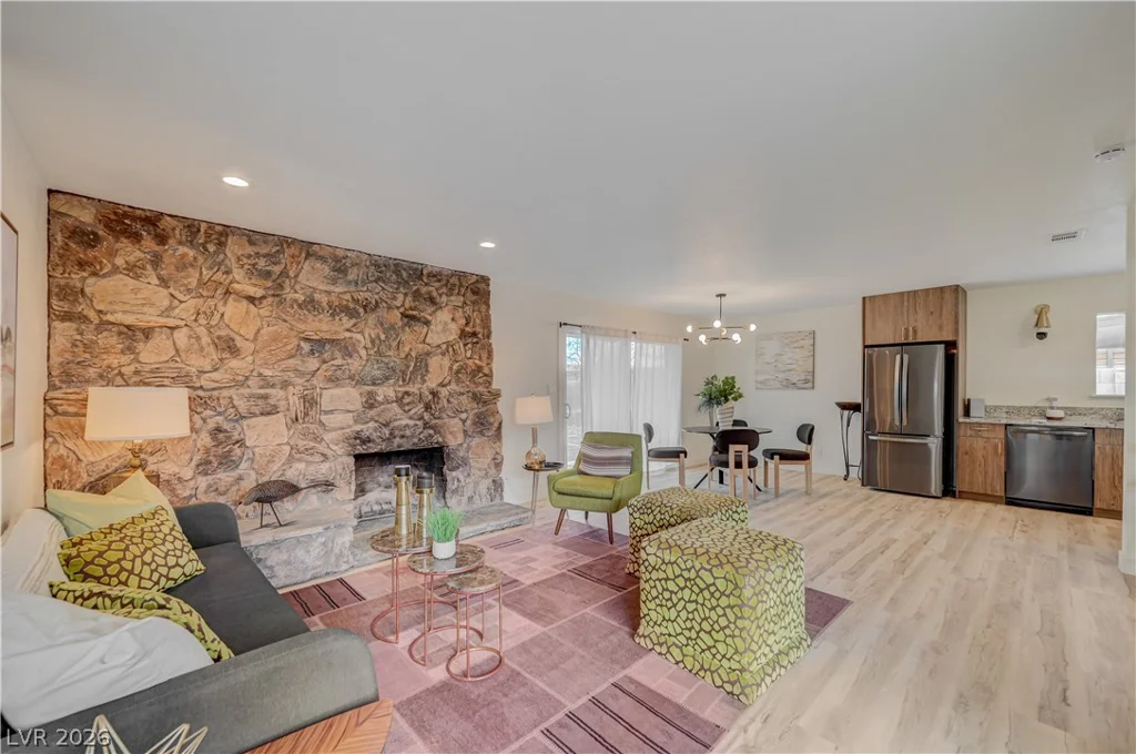 2101 Santiago, Las Vegas, NV 89104
