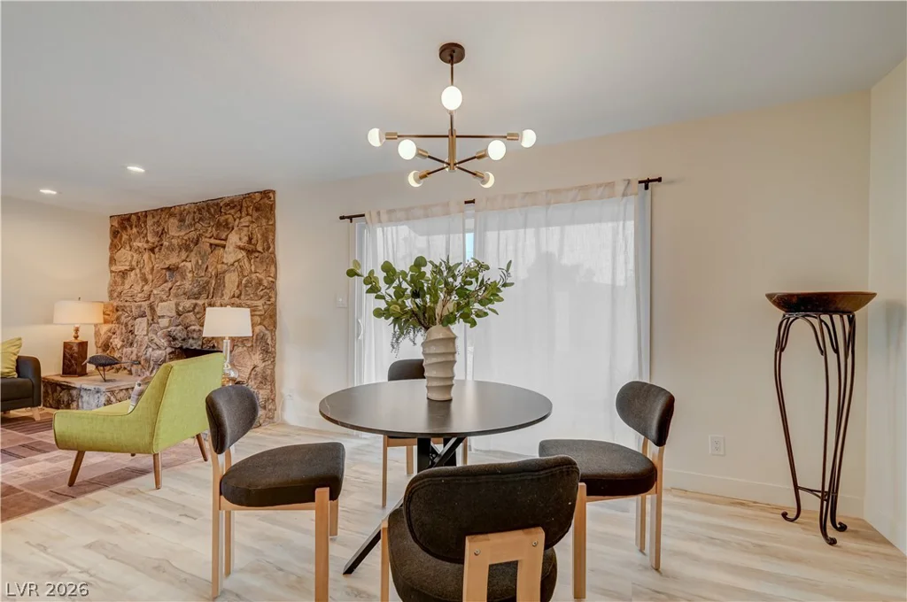 2101 Santiago, Las Vegas, NV 89104